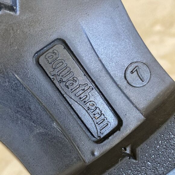 Aquatherm Leather Water Resistant Insulated Chelsea Boots - Picture 12 of 12